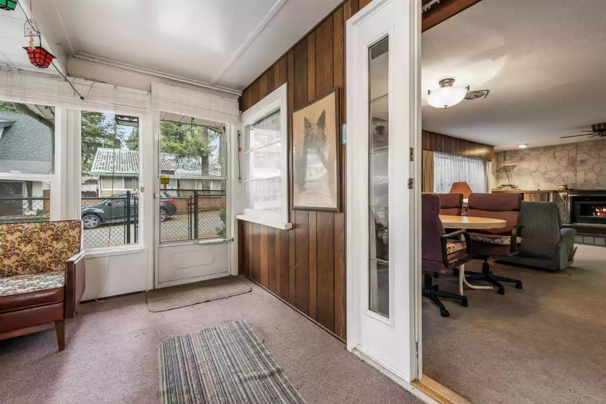 Family Room Photo of 363 Pine Street, Cultus Lake, BC