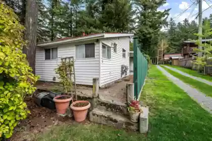 Outdoor Patio Photo of 363 Pine Street, Cultus Lake, BC