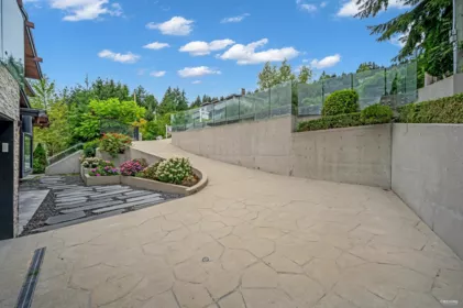 Fitness Center Photo Near 518 Ballantree Place, West Vancouver, BC