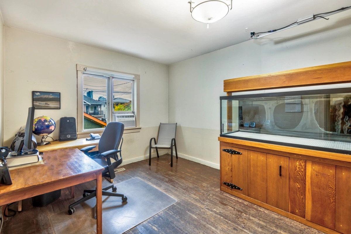 Breakfast Nook Photo of 4312 Georgia Street, Burnaby, BC