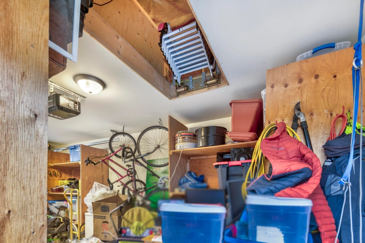 Front Yard Photo of 4312 Georgia Street, Burnaby, BC