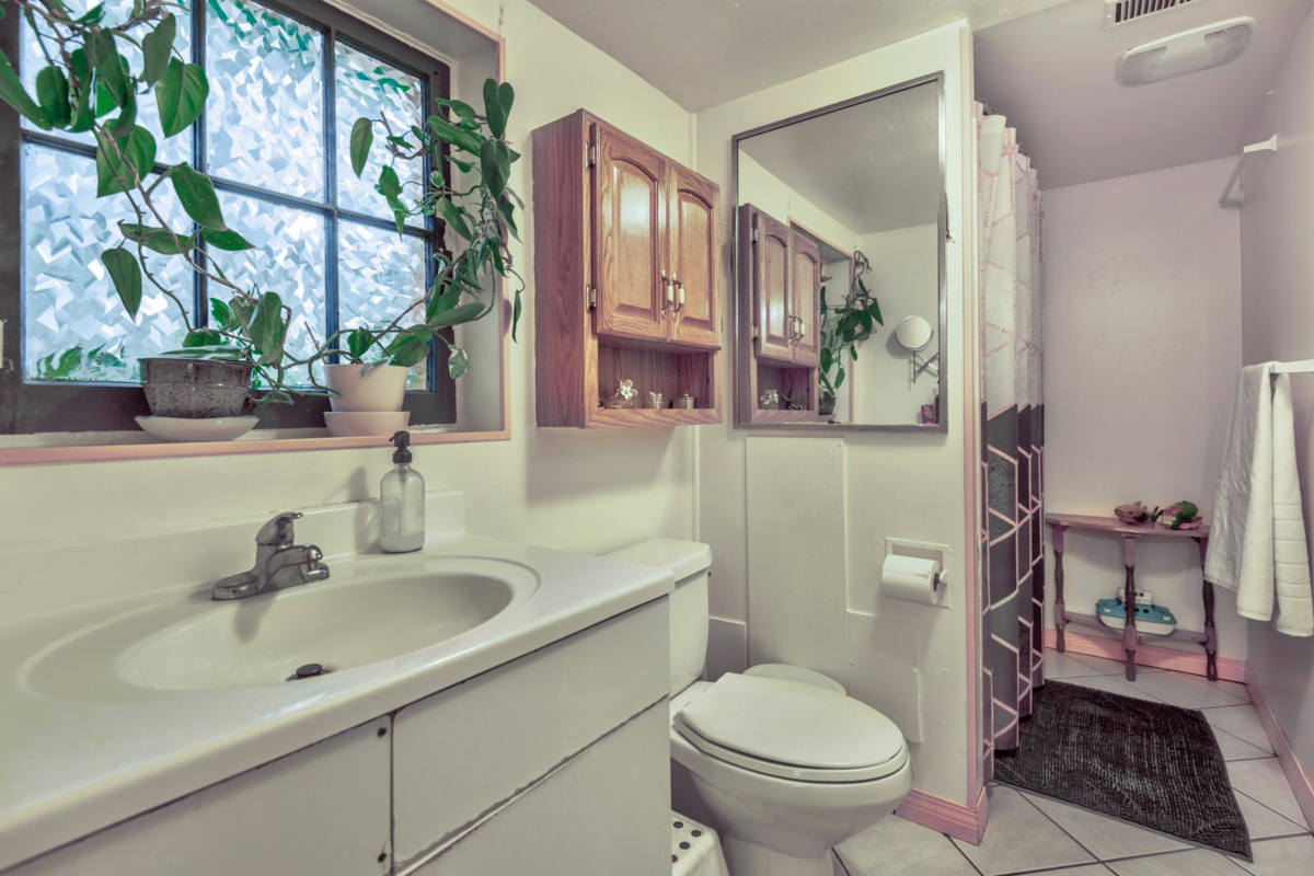 Mudroom Photo of 4312 Georgia Street, Burnaby, BC