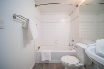 Mudroom Photo of 111 14355 103 Avenue, Surrey, BC