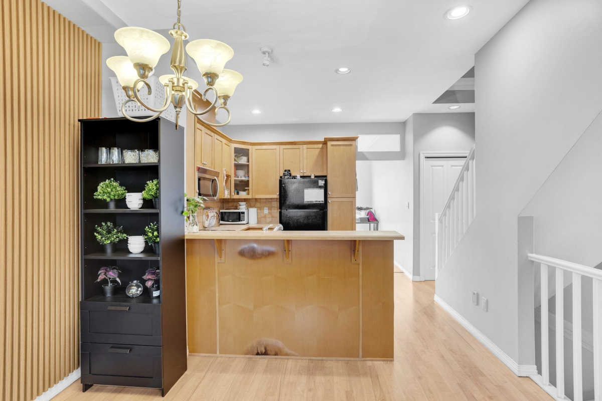 Entry Foyer Photo of 25 7250 144 Street, Surrey, BC