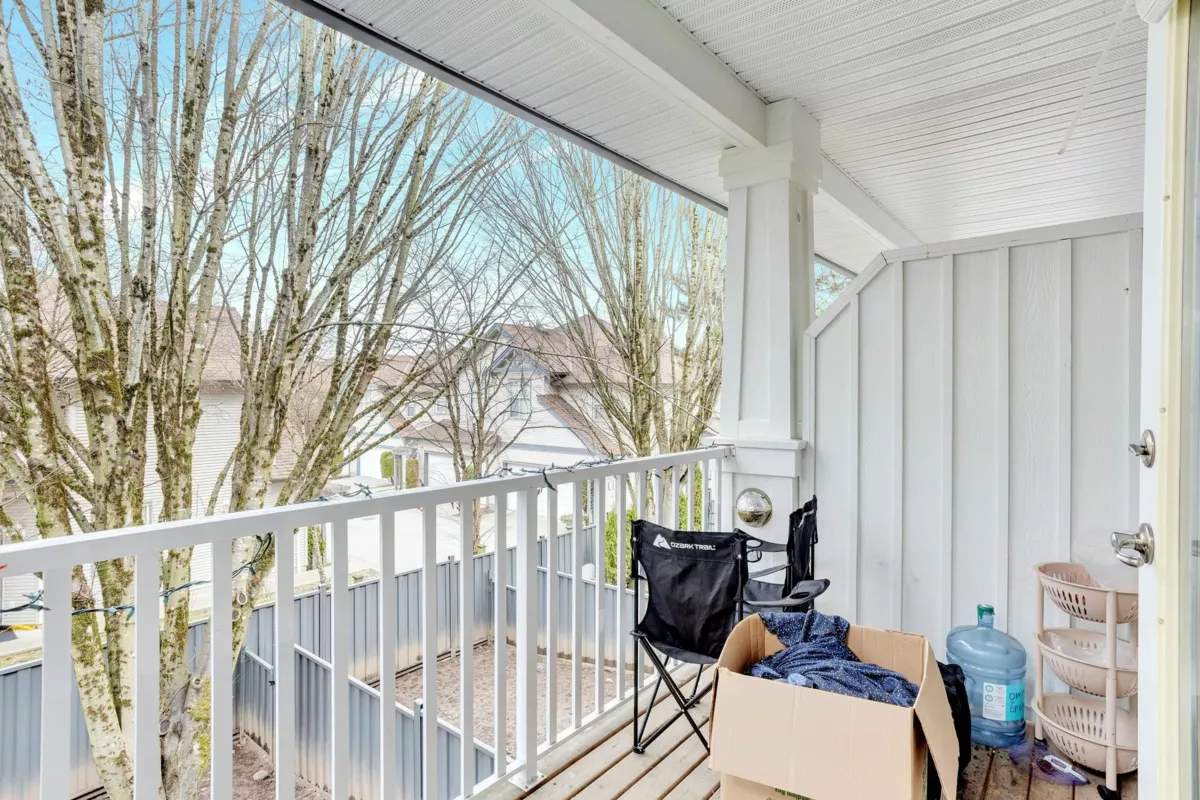 Hallway Photo of 25 7250 144 Street, Surrey, BC