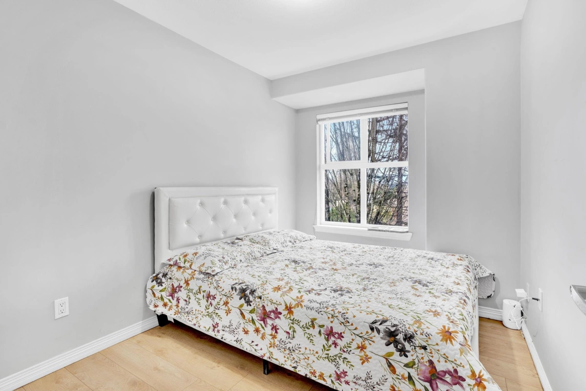 Walk-In Closet Photo of 25 7250 144 Street, Surrey, BC