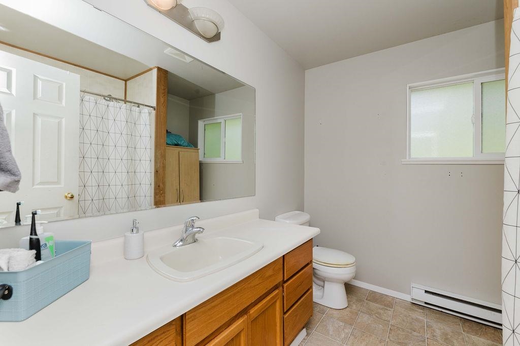 Bedroom 3 Photo of 6002 - 6008 Dubois Road, Madeira Park, BC