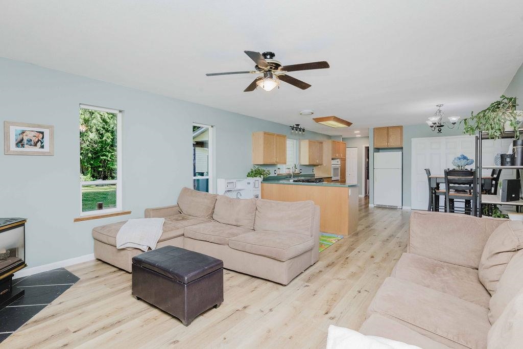 Garage Interior Photo of 6002 - 6008 Dubois Road, Madeira Park, BC