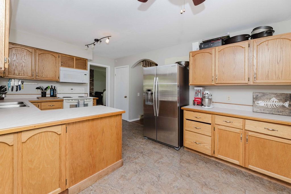 Kitchen Island Photo of 6002 - 6008 Dubois Road, Madeira Park, BC