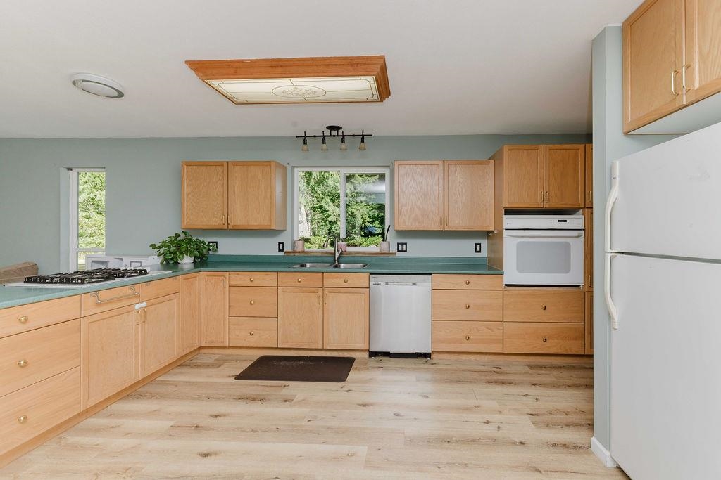 Mudroom Photo of 6002 - 6008 Dubois Road, Madeira Park, BC