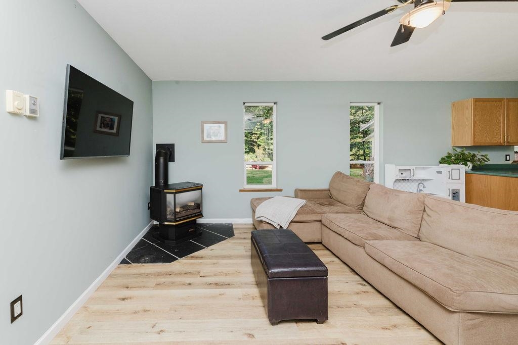 Outdoor Deck Photo of 6002 - 6008 Dubois Road, Madeira Park, BC