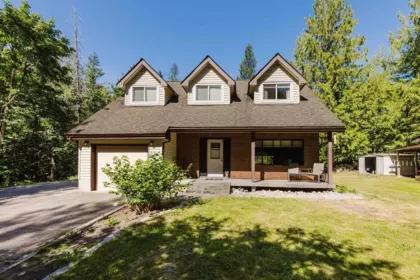 6002 - 6008 Dubois Road, Madeira Park, BC, Madeira Park — Single Family Residence for sale