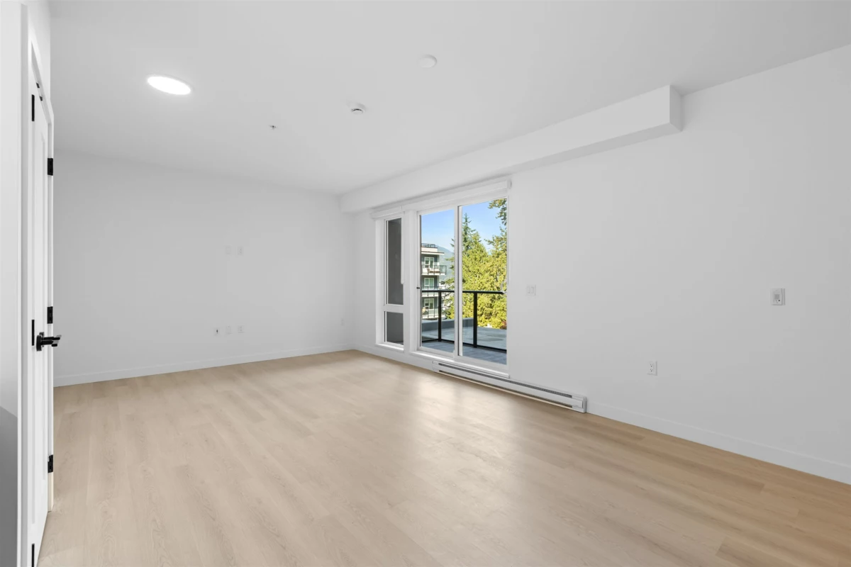 Kitchen Island Photo of 221 2002 St. George Street, Port Moody, BC