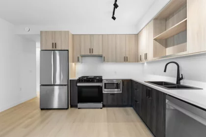 Pantry Photo of 221 2002 St. George Street, Port Moody, BC