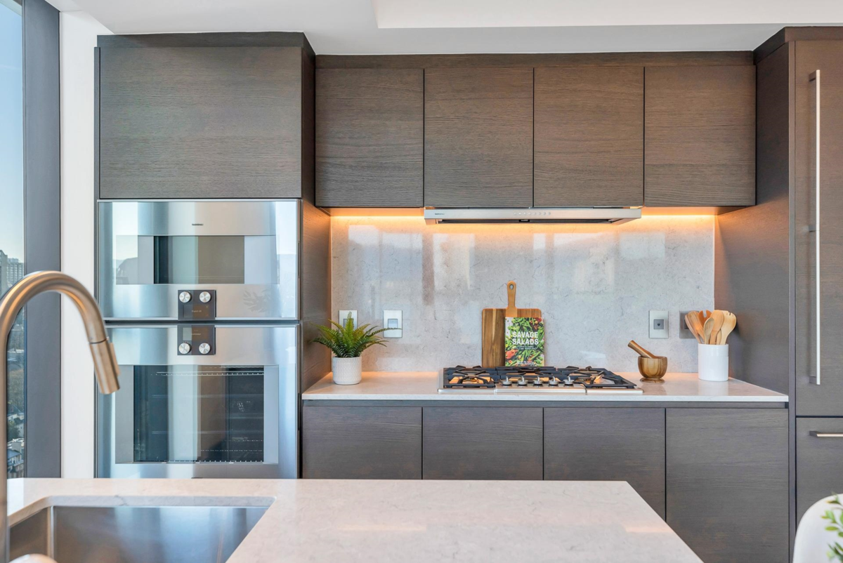 Exterior Rear Photo of 1305 1482 Robson Street, Vancouver, BC