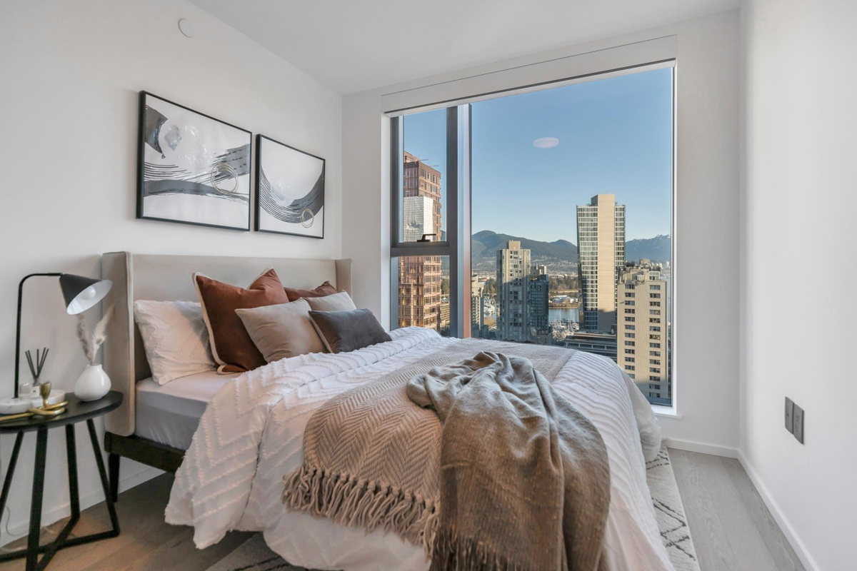 Living Room Photo of 1305 1482 Robson Street, Vancouver, BC