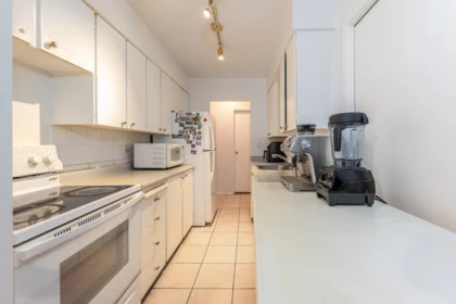 312 235 Keith Road, West Vancouver, BC