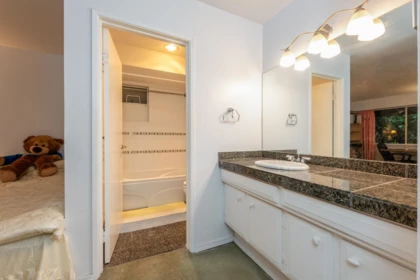 Primary Bathroom Photo of 312 235 Keith Road, West Vancouver, BC