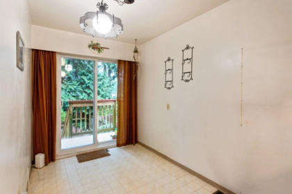 Breakfast Nook Photo of 4390 Hoskins Road, North Vancouver, BC