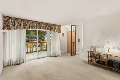 4390 Hoskins Road, North Vancouver, BC