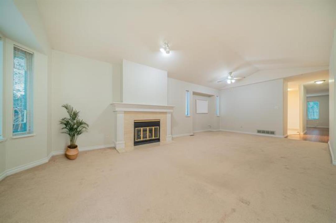 Breakfast Nook Photo of 11484 207 Street, Maple Ridge, BC