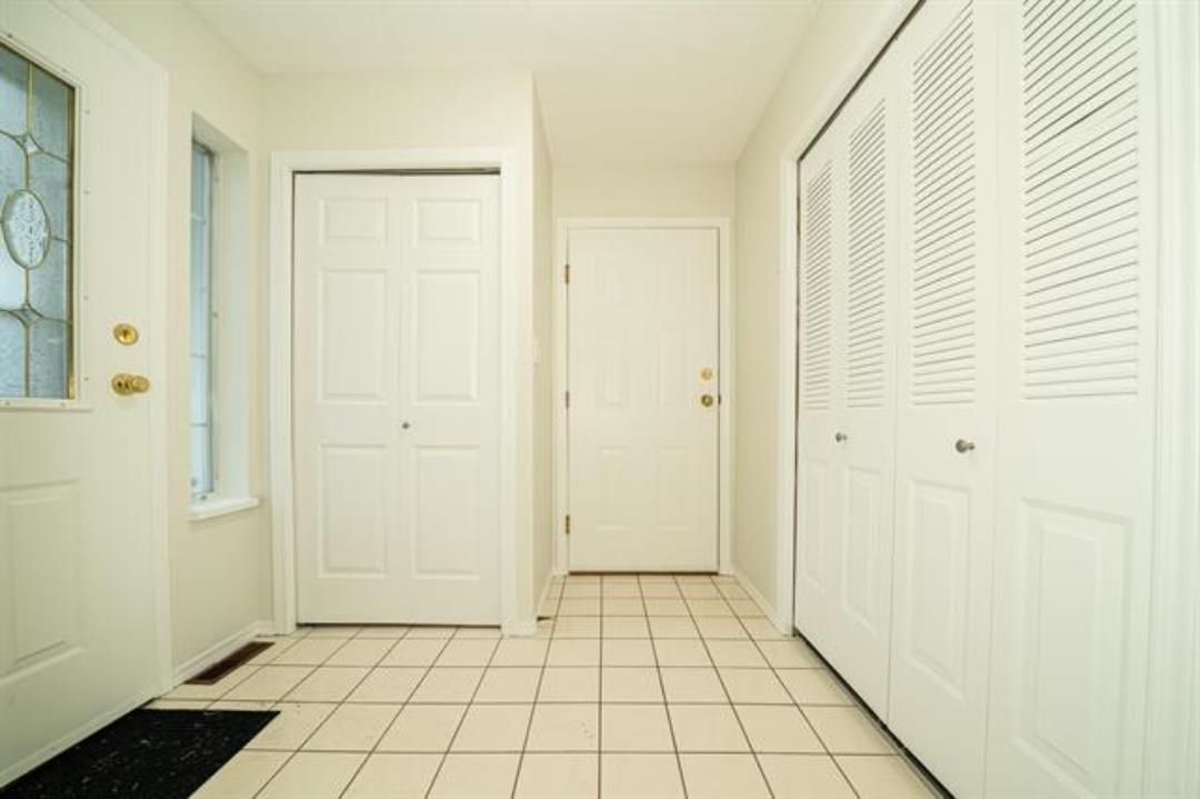 Guest Bathroom Photo of 11484 207 Street, Maple Ridge, BC