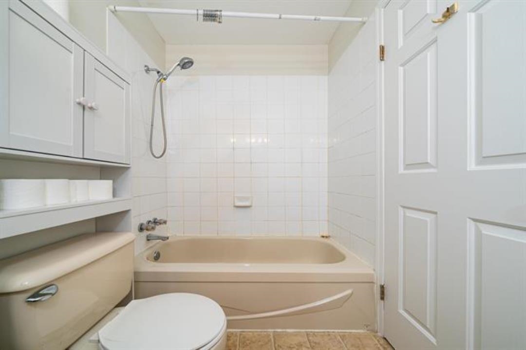 Powder Room Photo of 11484 207 Street, Maple Ridge, BC