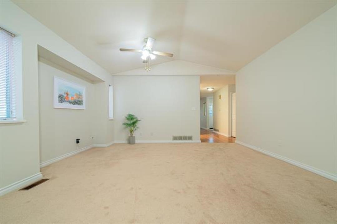 Primary Bathroom Photo of 11484 207 Street, Maple Ridge, BC