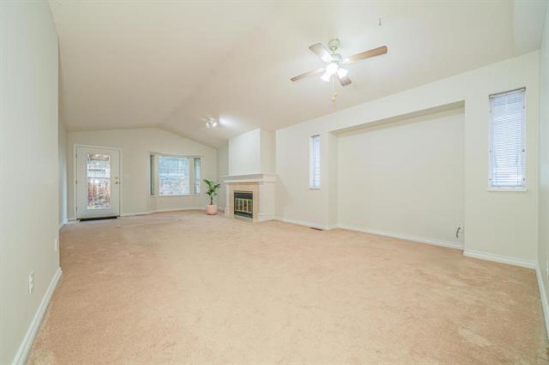 Primary Bedroom Photo of 11484 207 Street, Maple Ridge, BC