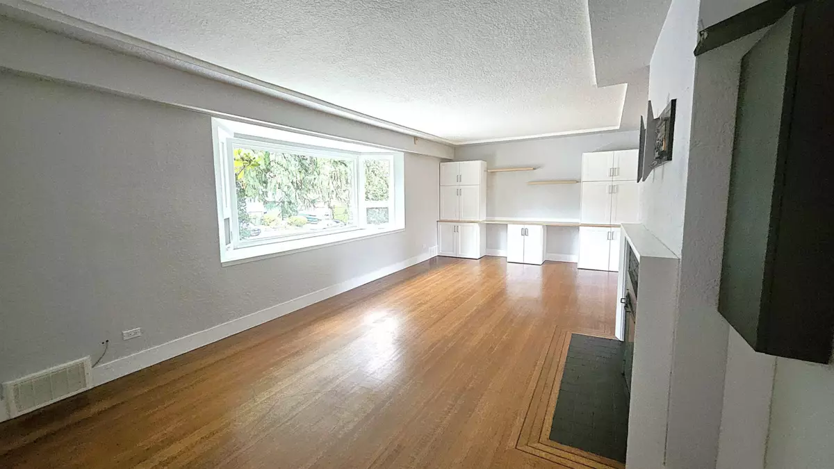 Family Room Photo of 845 Smith Avenue, Coquitlam, BC