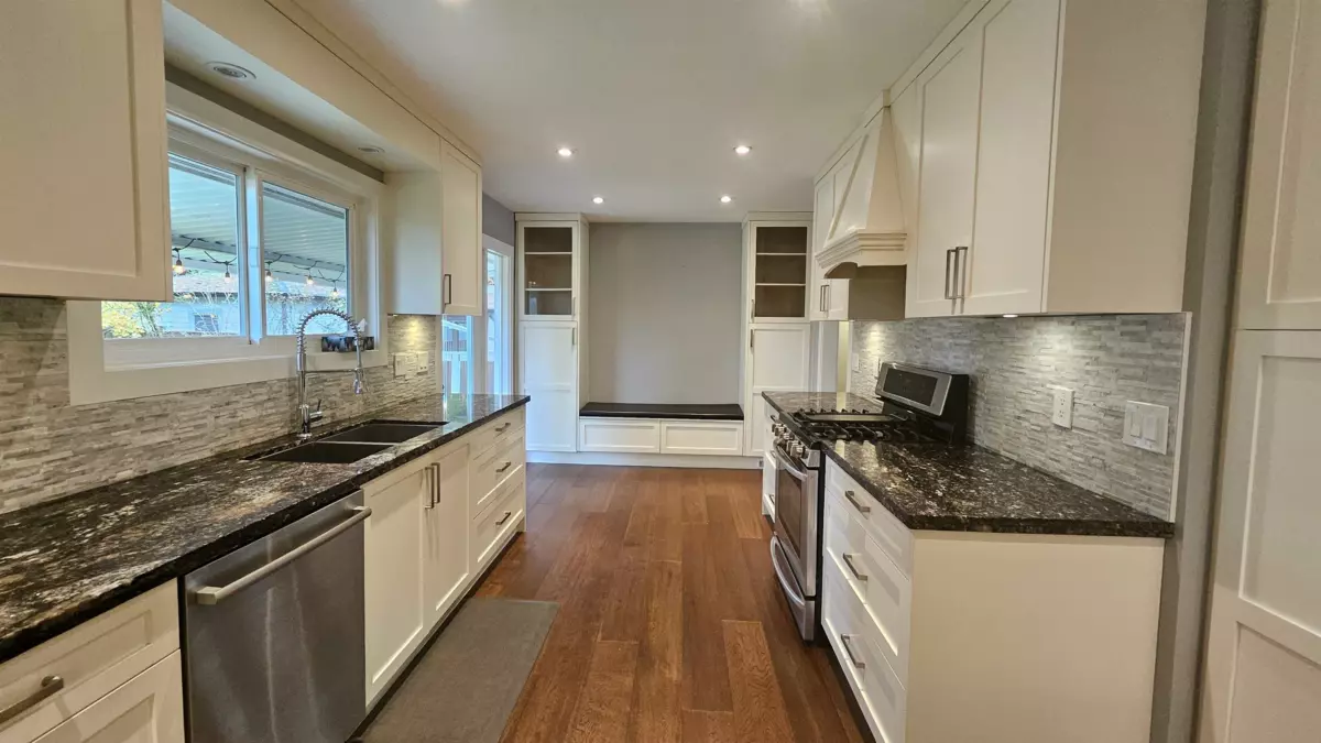 Kitchen Island Photo of 845 Smith Avenue, Coquitlam, BC