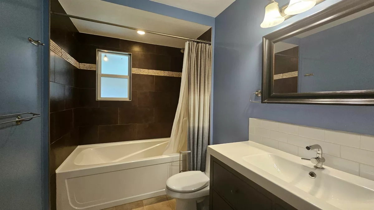 Laundry Room Photo of 845 Smith Avenue, Coquitlam, BC