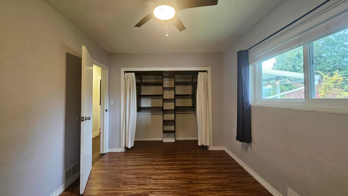 Office / Den Photo of 845 Smith Avenue, Coquitlam, BC