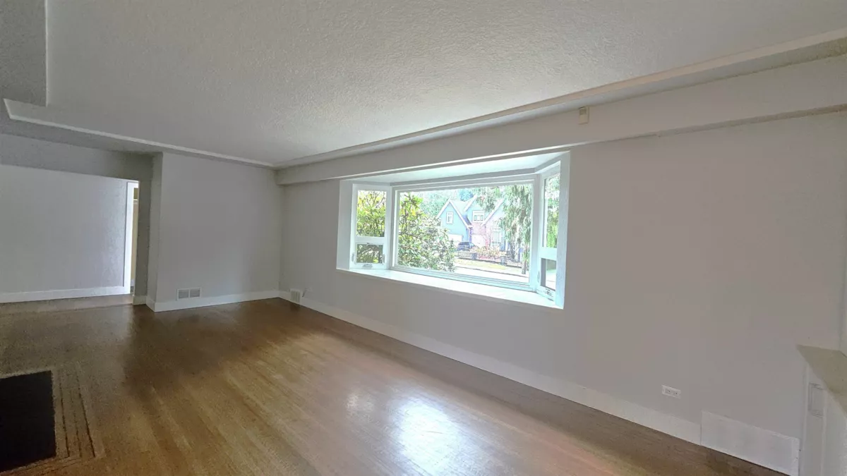 Walk-In Closet Photo of 845 Smith Avenue, Coquitlam, BC