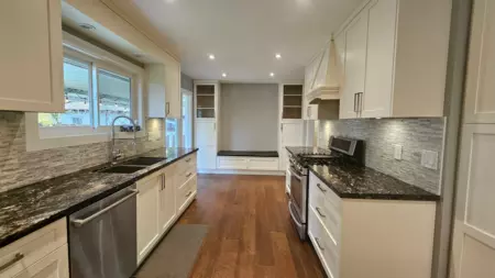 Kitchen Island Photo of 845 Smith Avenue, Coquitlam, BC
