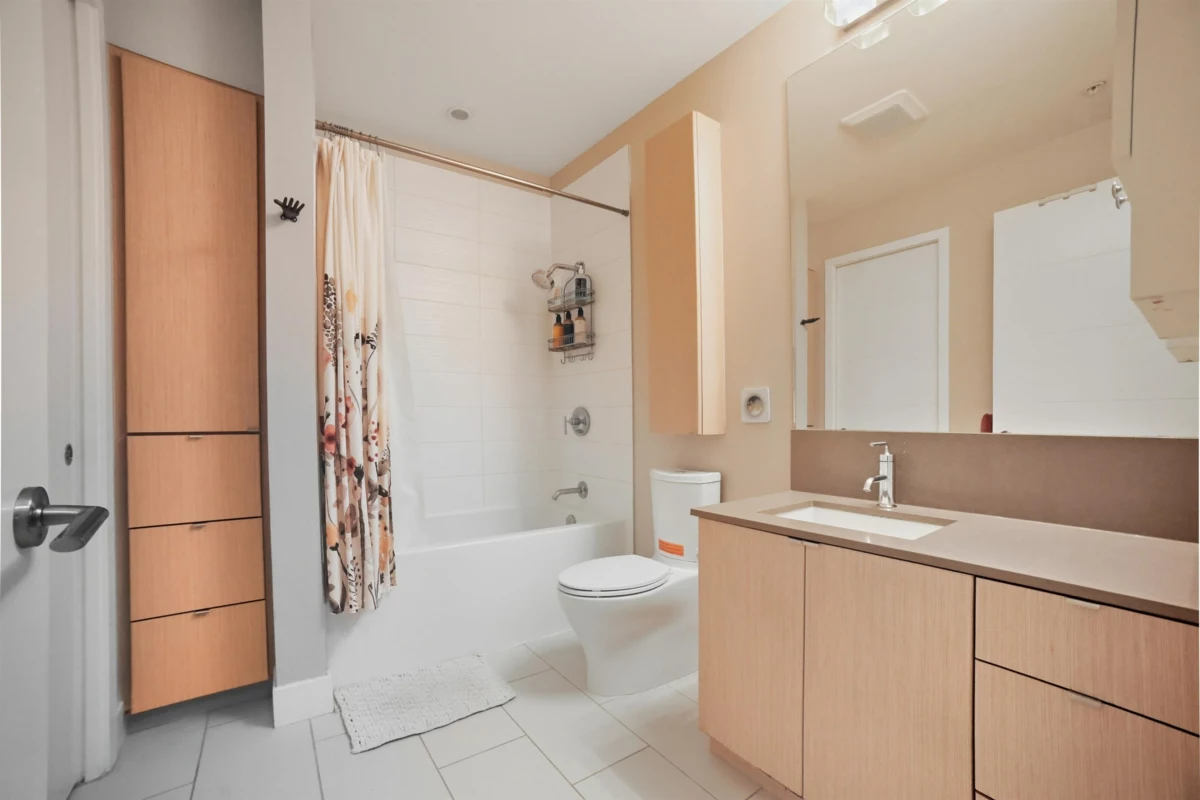 Basement Recreation Room Photo of 104 260 Salter Street, New Westminster, BC