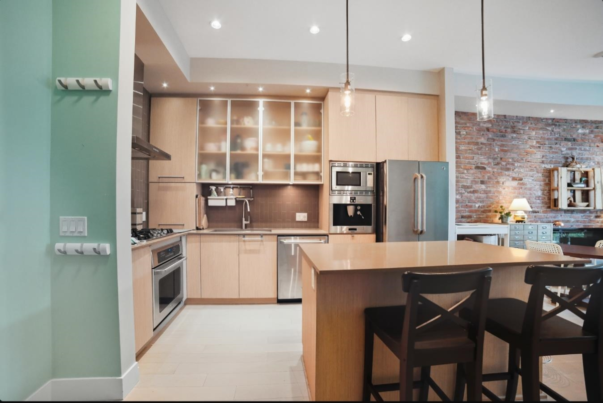 Family Room Photo of 104 260 Salter Street, New Westminster, BC