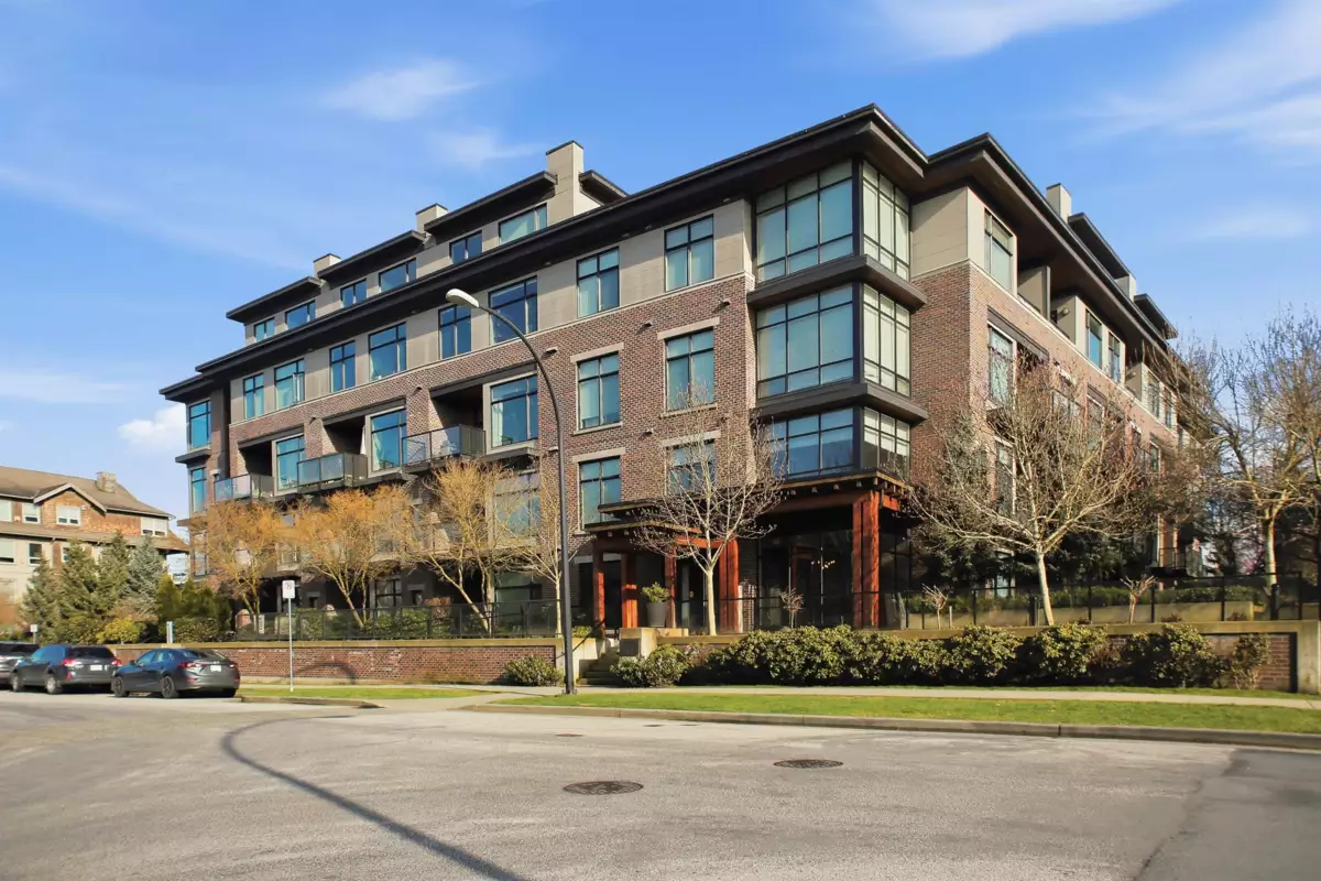 Hot Tub / Spa Photo of 104 260 Salter Street, New Westminster, BC