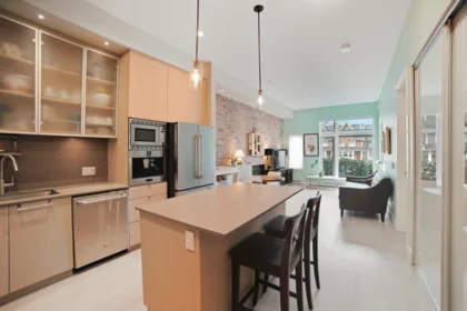 104 260 Salter Street, New Westminster, BC, Queensborough — 1 bed apartment/condo for sale