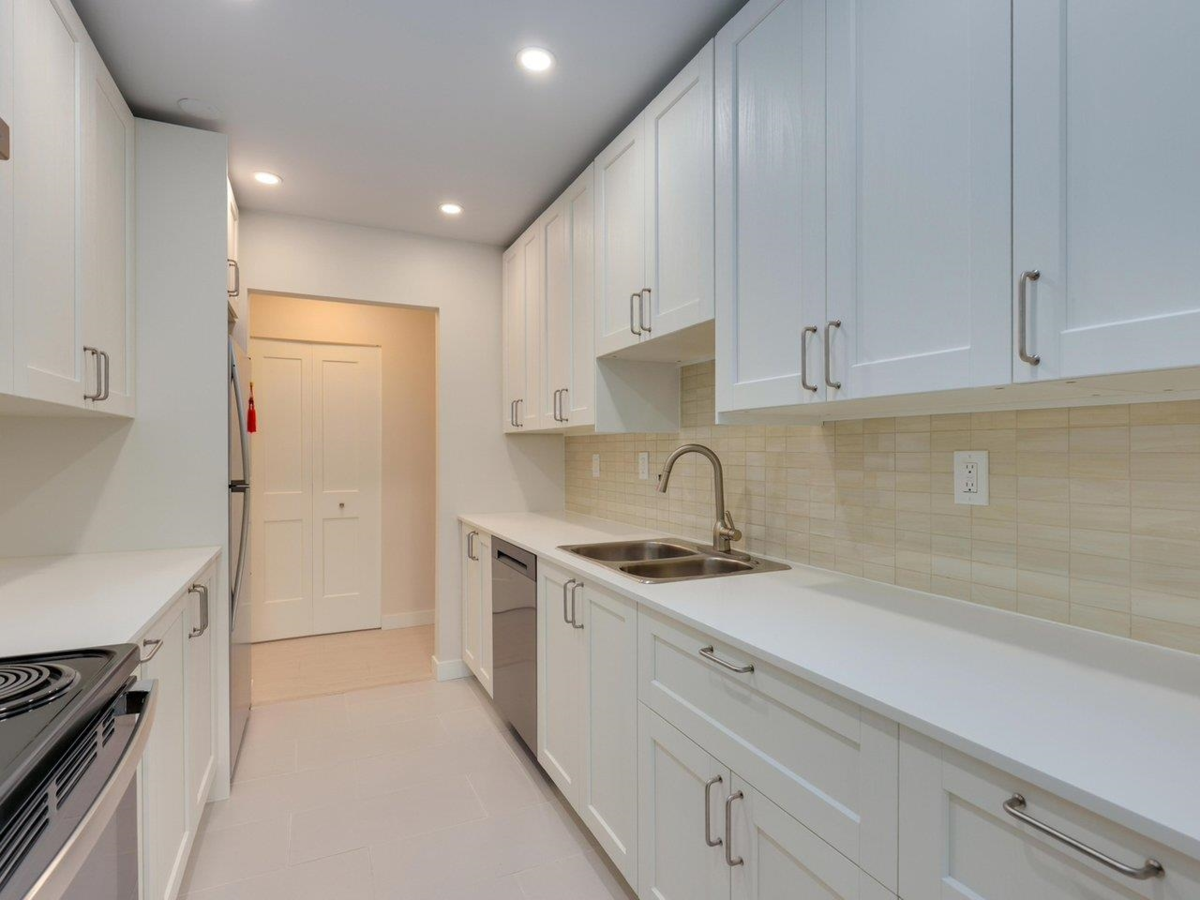 Primary Bathroom Photo of 306 8400 Ackroyd Road, Richmond, BC