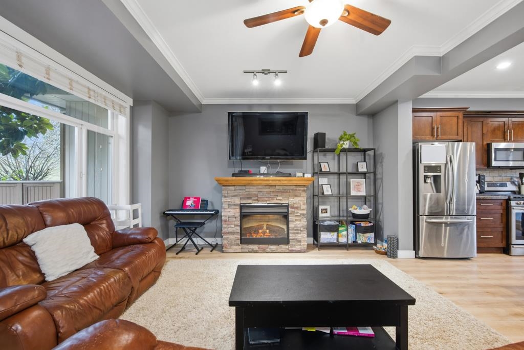 Kitchen Island Photo of 12 5623 Teskey Way, Chilliwack, BC