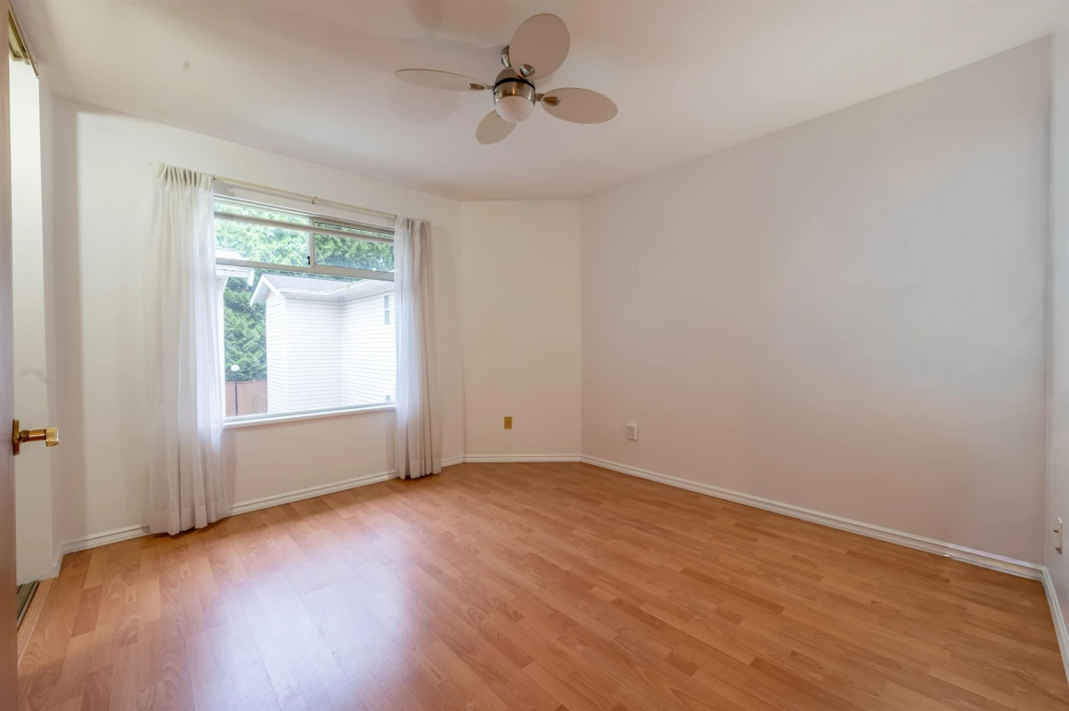 Hallway Photo of 205 10584 153 Street, Surrey, BC