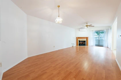 205 10584 153 Street, Surrey, BC