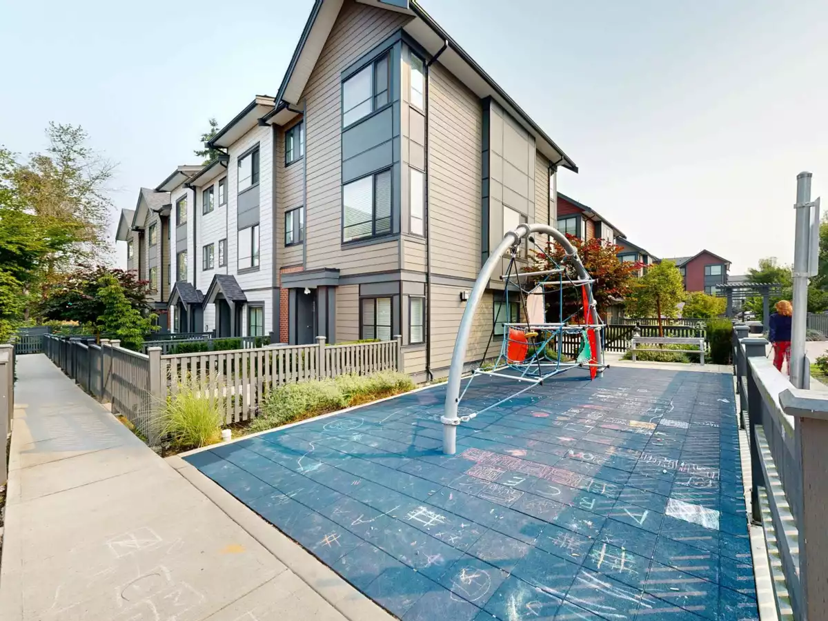 Swimming Pool Photo of 56 19897 75a Avenue, Langley, BC