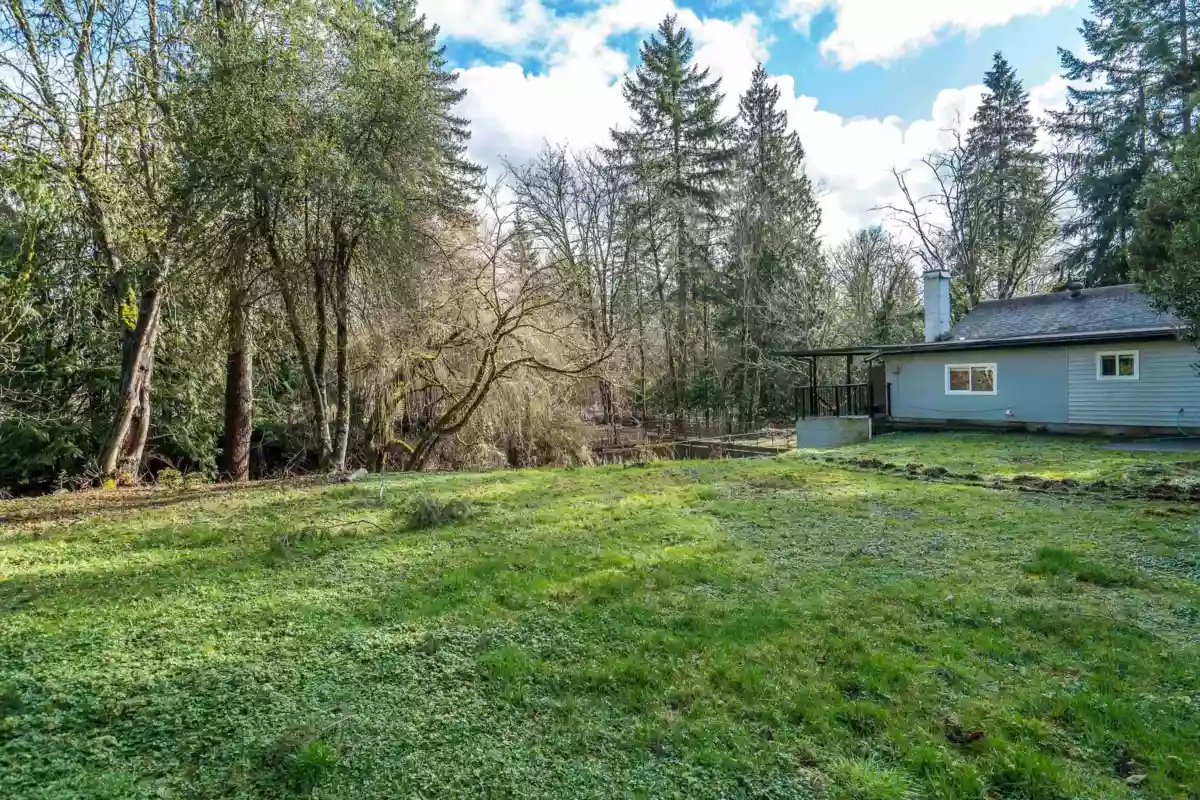 Community Amenities Photo (Clubhouse) of 27601 104 Avenue, Maple Ridge, BC