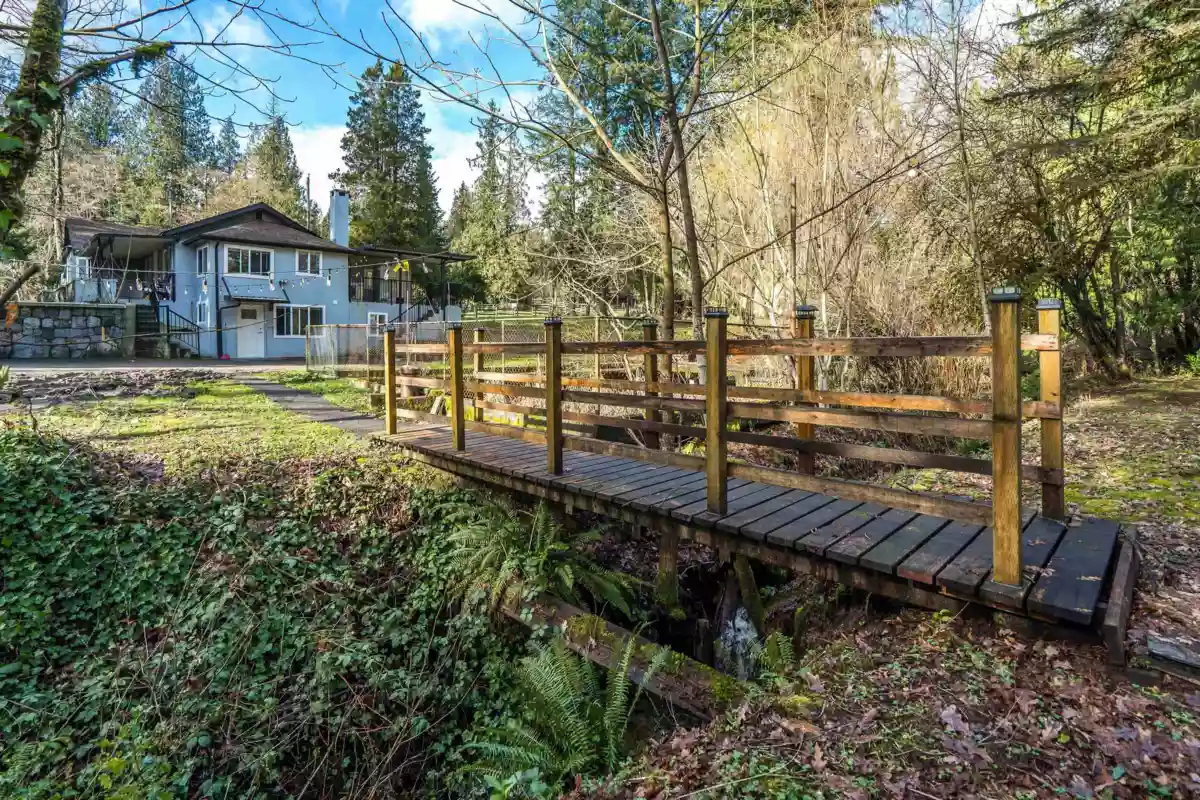 Dining Area Photo of 27601 104 Avenue, Maple Ridge, BC