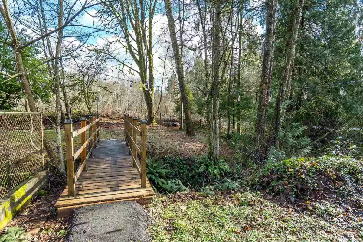 Hot Tub / Spa Photo of 27601 104 Avenue, Maple Ridge, BC