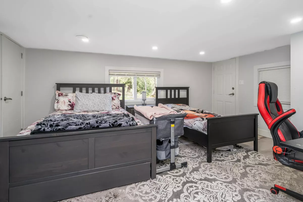 Laundry Room Photo of 27601 104 Avenue, Maple Ridge, BC