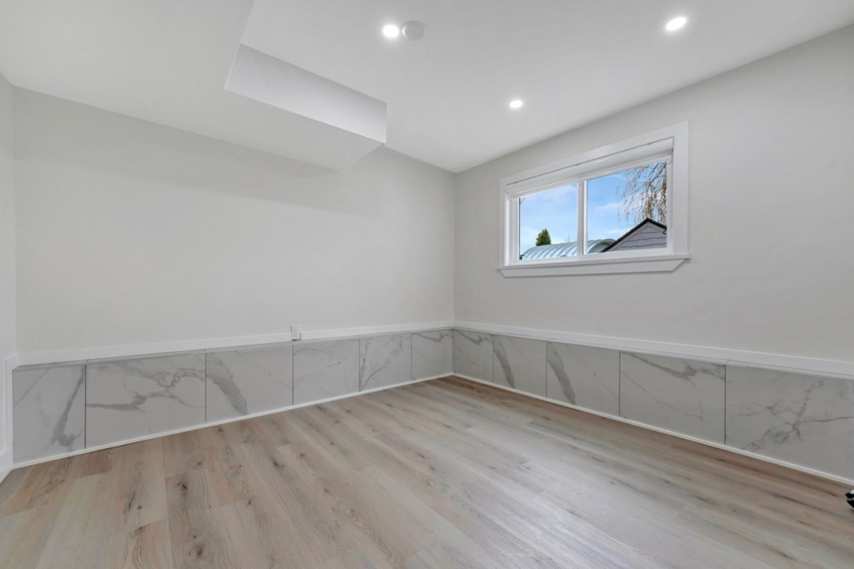 Basement Recreation Room Photo of 11735 210 Street, Maple Ridge, BC