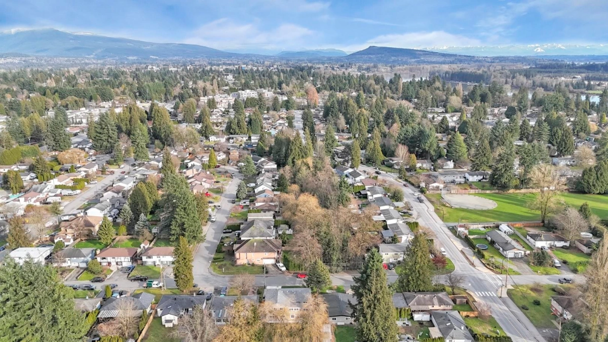 Family Room Photo of 11735 210 Street, Maple Ridge, BC